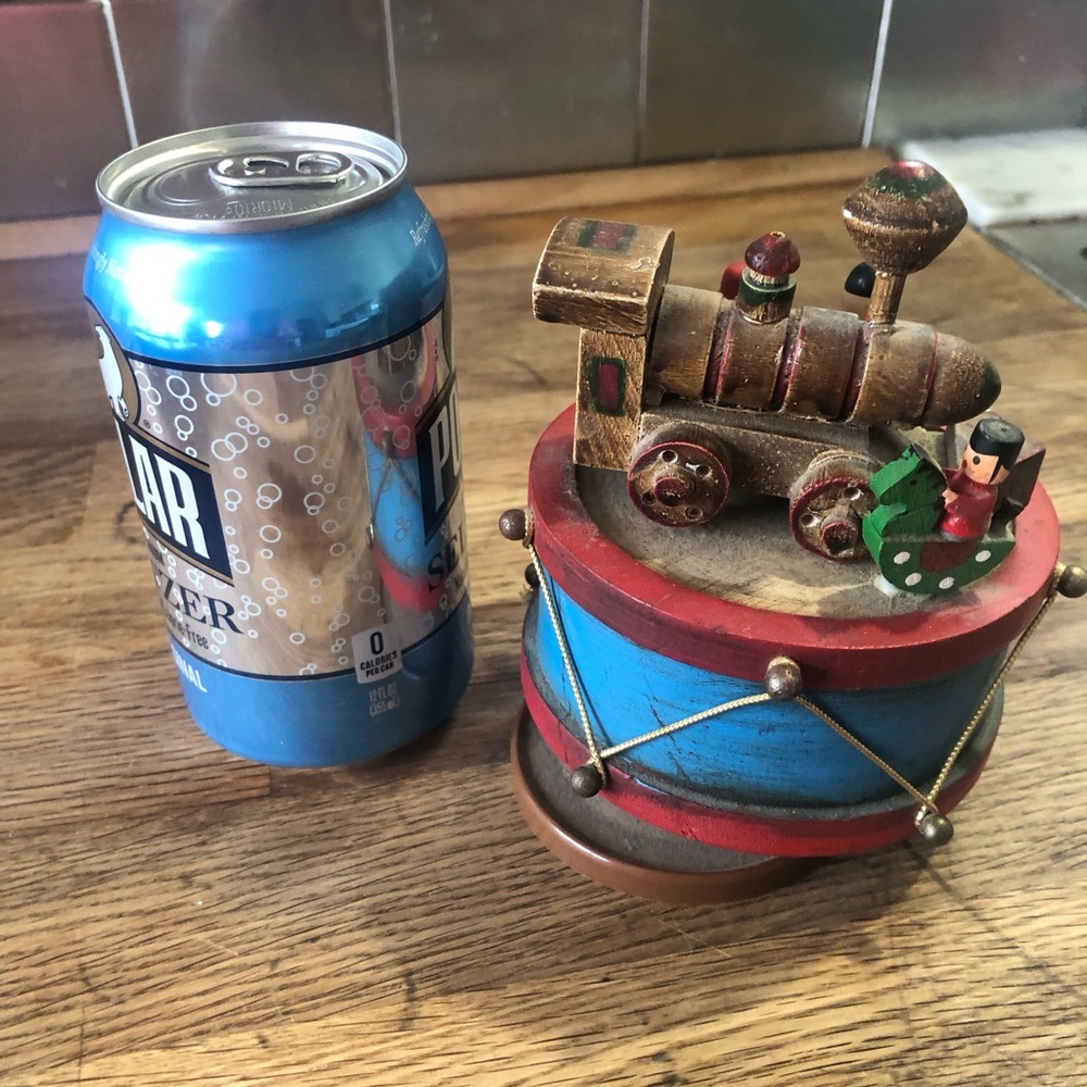 Christmas Wooden Train Music table decorations.